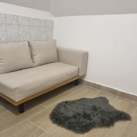 Sosto Apartman Szekesfehervar Bagian luar foto