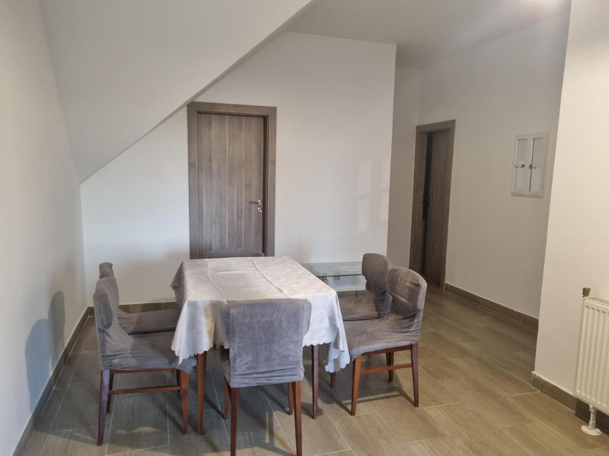 Sosto Apartman Szekesfehervar Bagian luar foto